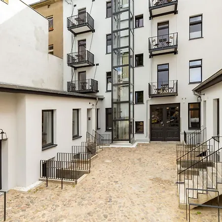 Scandinavian Loft Duplex -50sqm- Near Antonplatz * Berlín