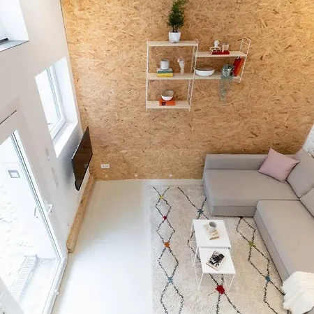 Scandinavian Loft Duplex -50sqm- Near Antonplatz Berlino