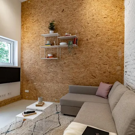 Appartement Scandinavian Loft Duplex -50sqm- Near Antonplatz Berlijn